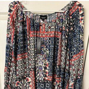New with tags! Jones & Co / Jones New York tunic top pullover. Boho floral patte